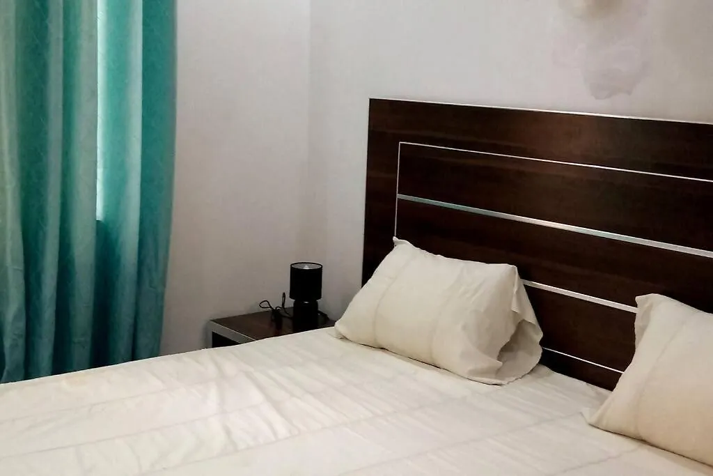 Lovely And Cosy 1 Bedroom Apartment Dakar