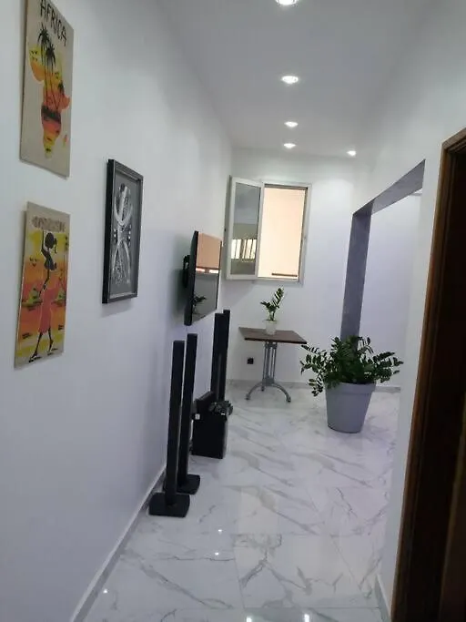 Lovely And Cosy 1 Bedroom Apartment Dakar